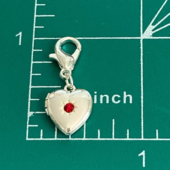 Vintage Silver Red Heart Locket Pendant Charm Victorian Photo Picture Plated - Picture 7 of 7